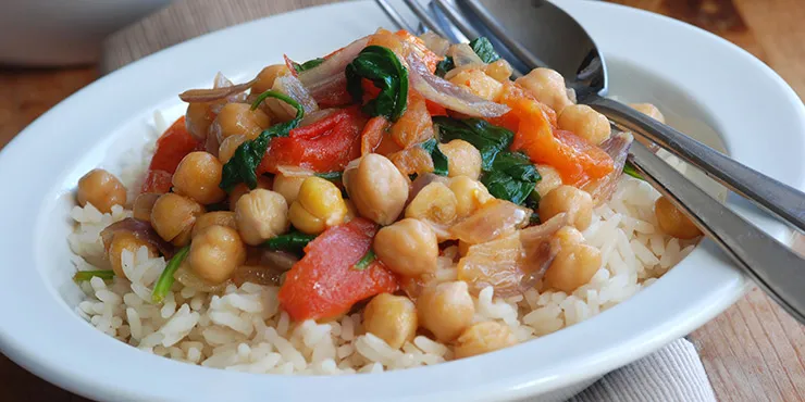 spicy and delicious chickpea and tomato curry