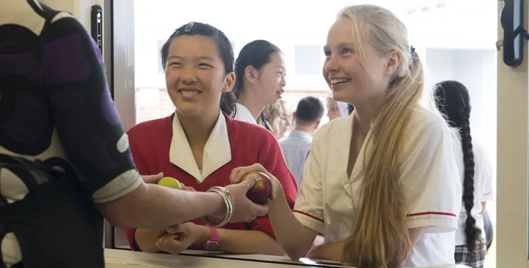 Kids buying healthy food