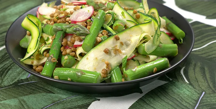 Asparagus and courgette salad with lentils and mint