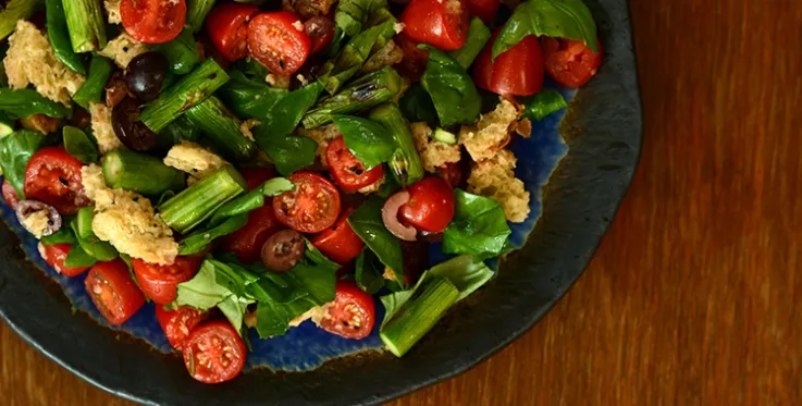 Asparagus panzanella salad