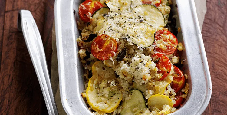 Baked rice and zuccini dish