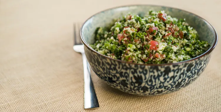 Cauliflower tabbouleh in bowl
