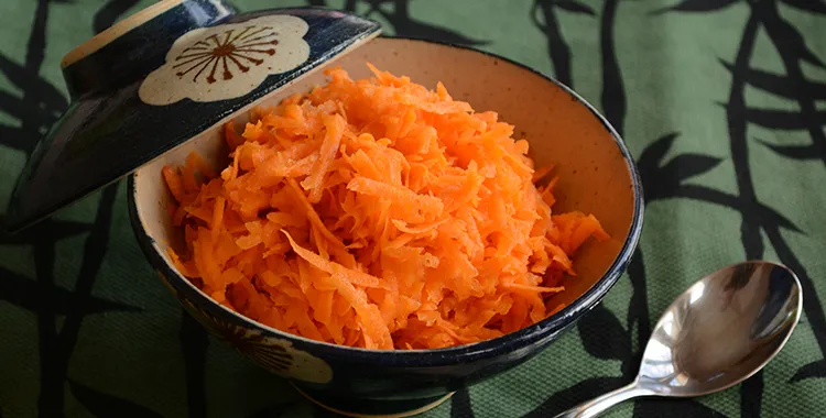 Add a fresh and easy salad to your meal to increase your vegetable intake