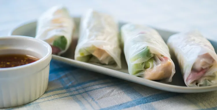 Rice paper rolls and dip
