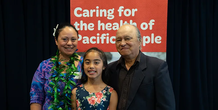 Anna-Marie Fabricius, daughter Francesca Fabricius-Masoe, and father Bernhard Fabricius