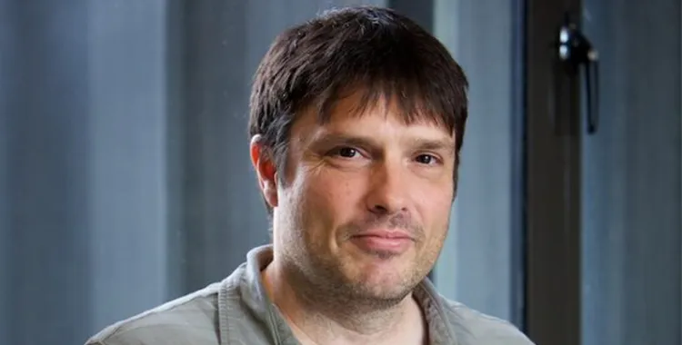 Dr David Crossman