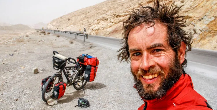 Jeremy Scott cycles to raise money for heart foundation