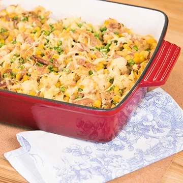 Pasta with tuna, corn, cauliflower and cheese